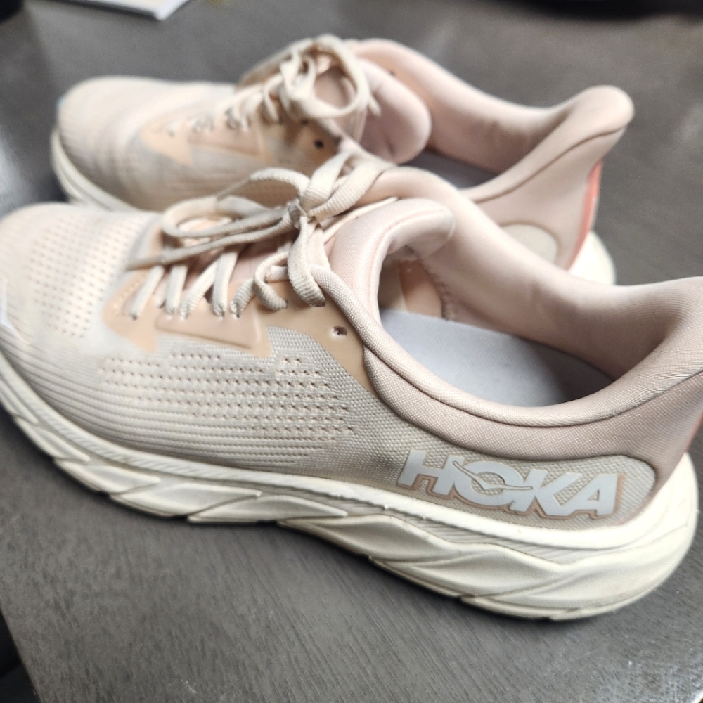 Hoka Arahi 7 Running Shoes - Excellent Condition!